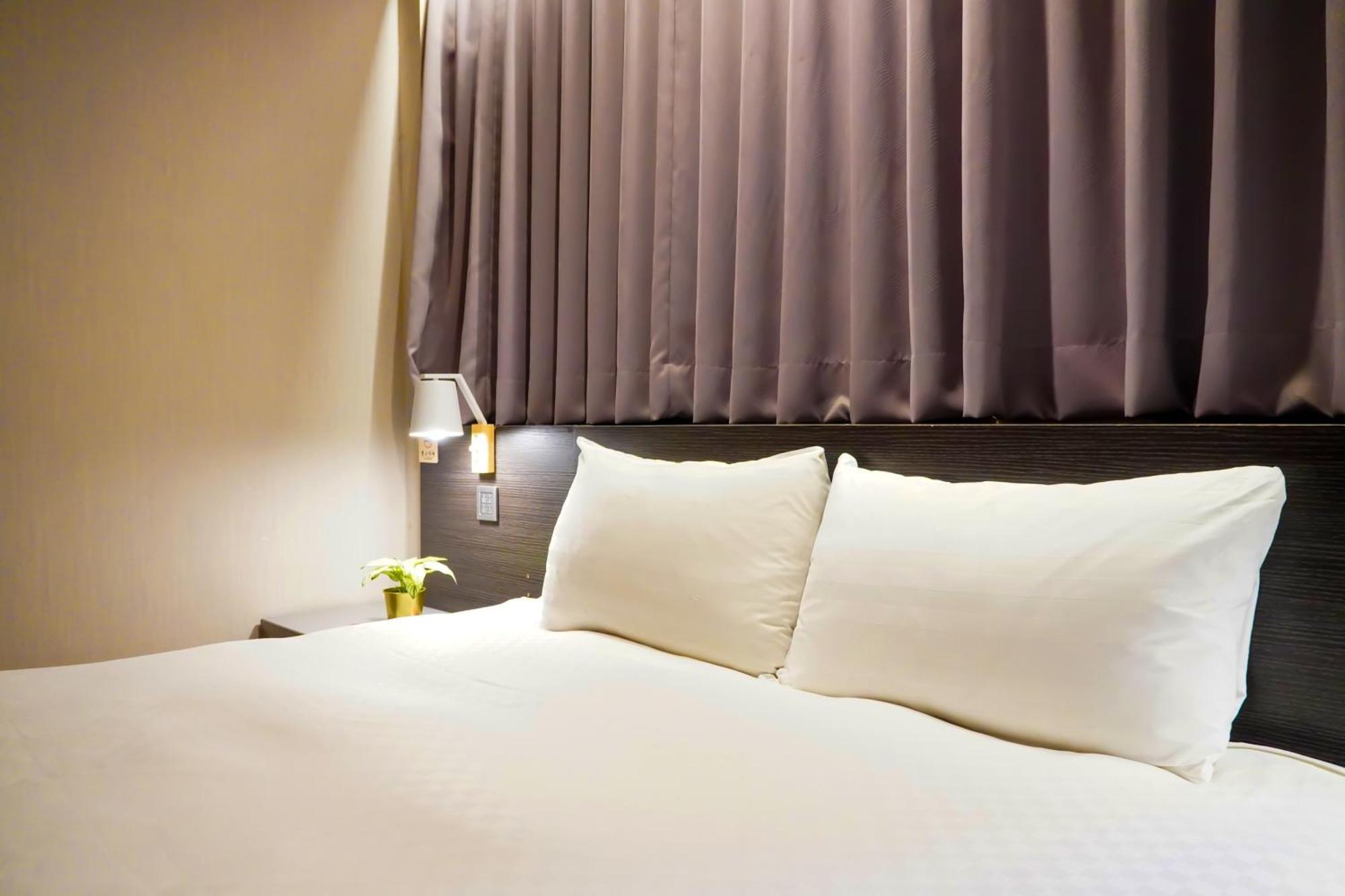 Smile 73 Hotel Taichung Eksteriør billede